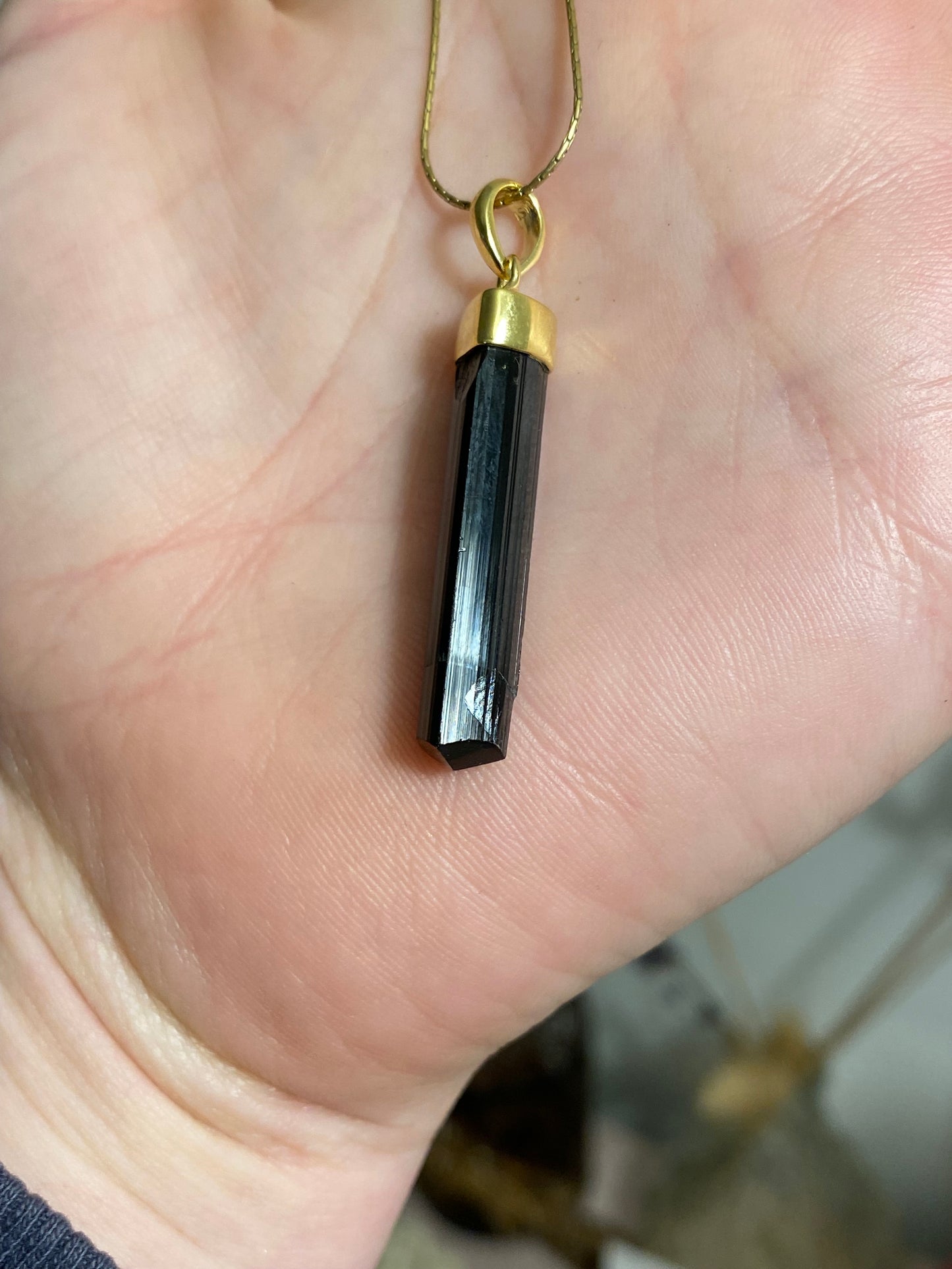 Schwarzer Turmalin Anhänger 925 Silber vergoldet