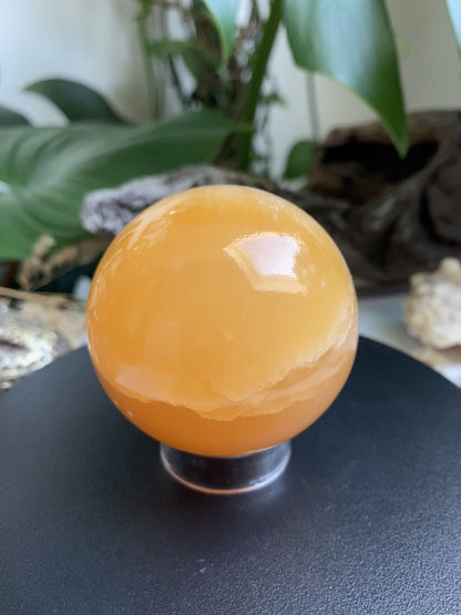 Orangencalcit Kugel 2